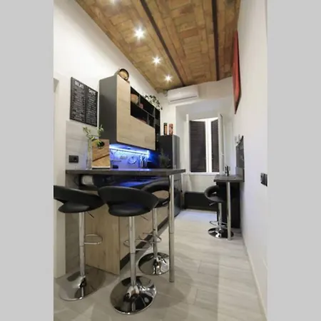 Elegant In Inner At Vatican - Netflix And Optical Fiber Apartamento